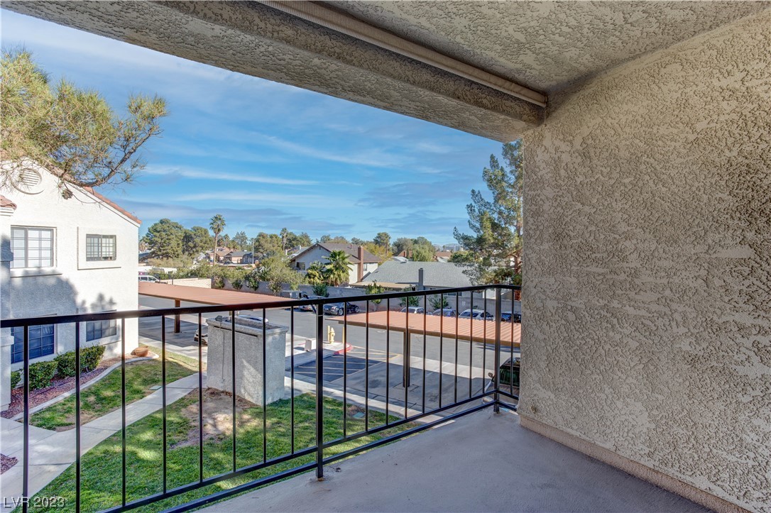 4718 Nara Vista Way 204