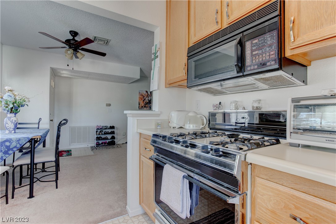 4718 Nara Vista Way 204