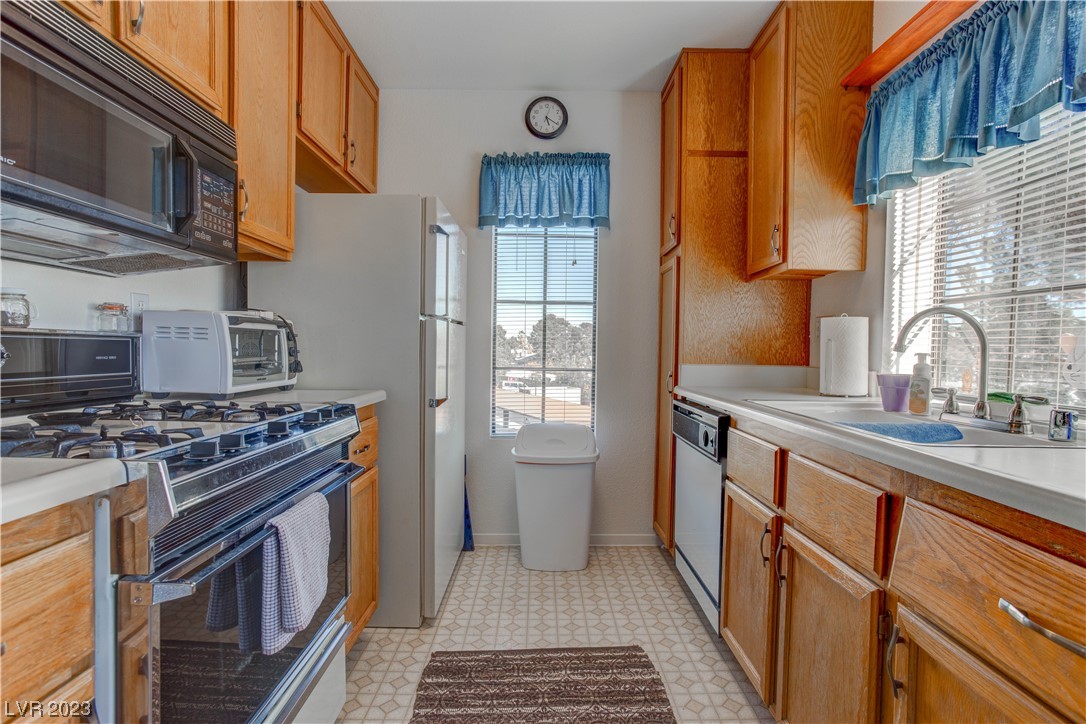4718 Nara Vista Way 204