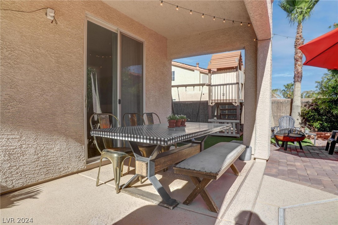 9395 Arrowhead Bluff Avenue