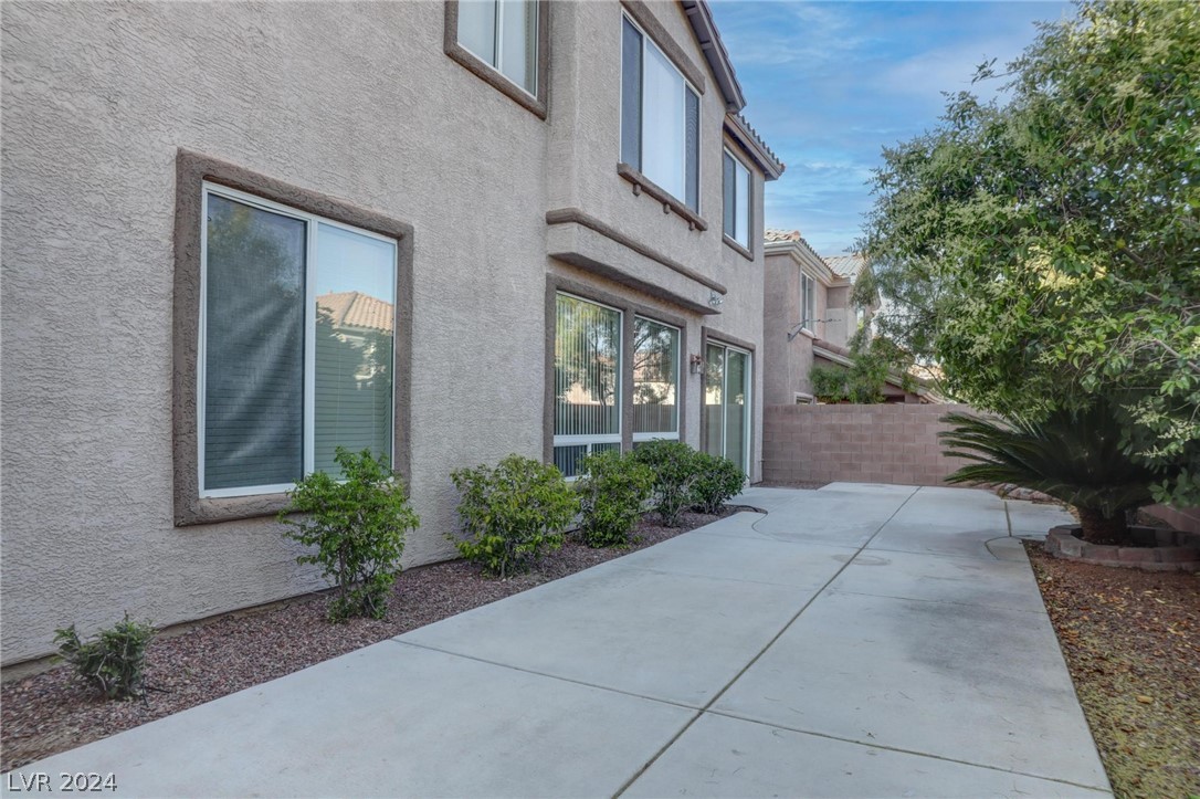 11717 Via Esperanza Avenue
