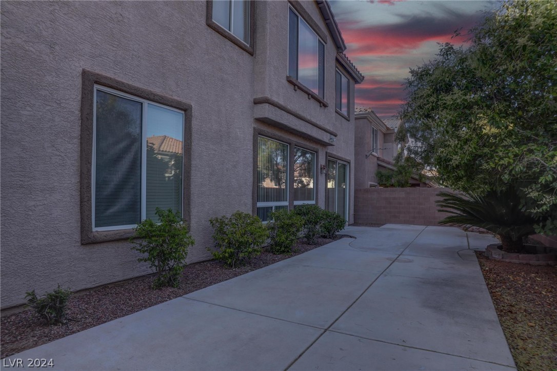 11717 Via Esperanza Avenue