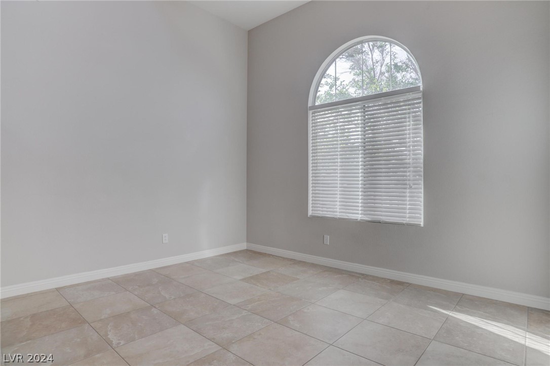 11717 Via Esperanza Avenue