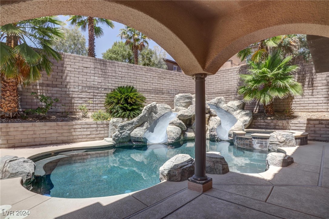 605 Puenta Del Rey Street