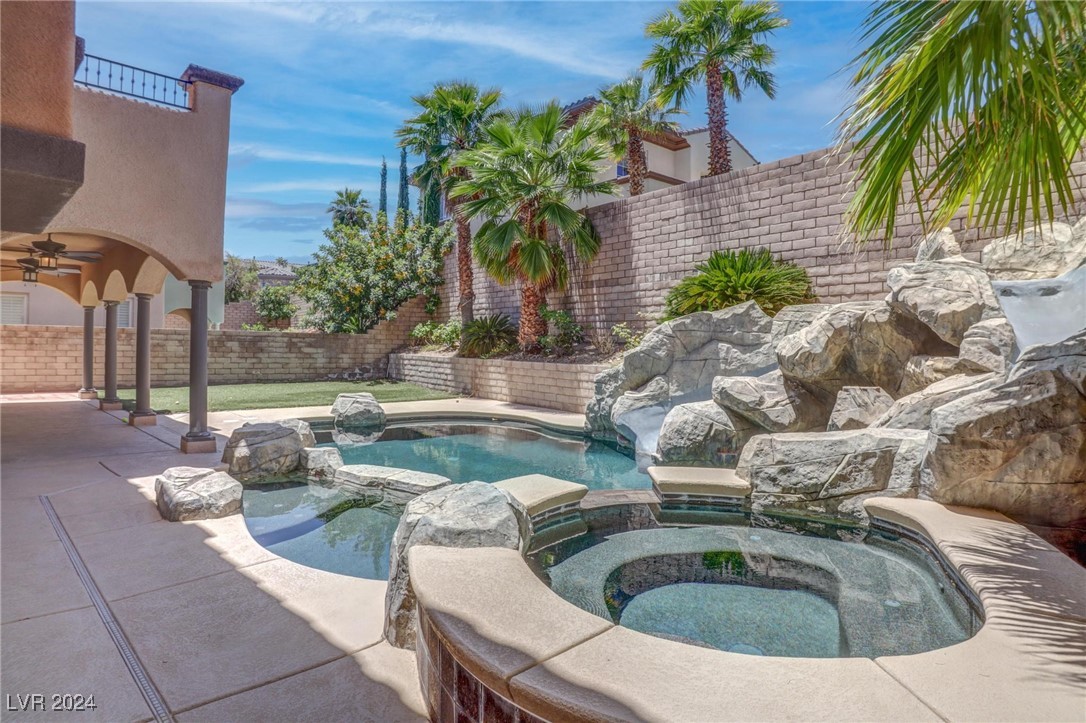 605 Puenta Del Rey Street