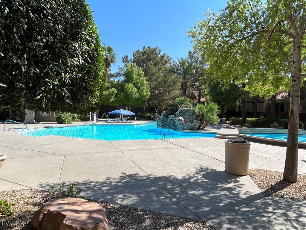 2200 South Fort Apache Road 2028