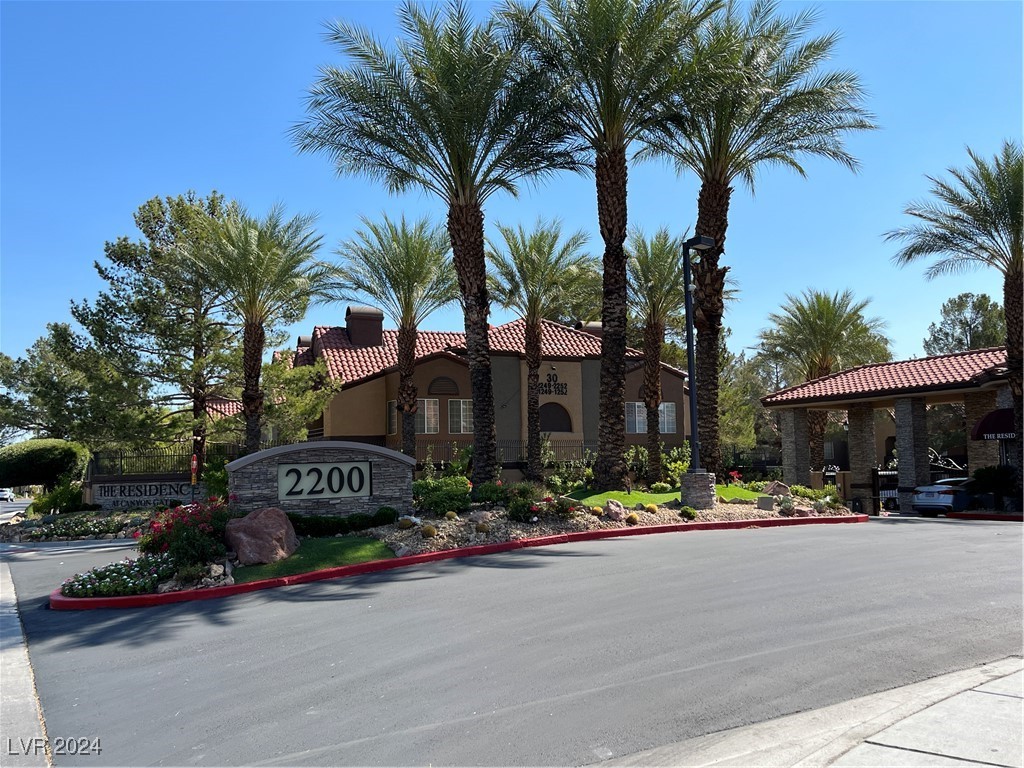 2200 South Fort Apache Road 2028
