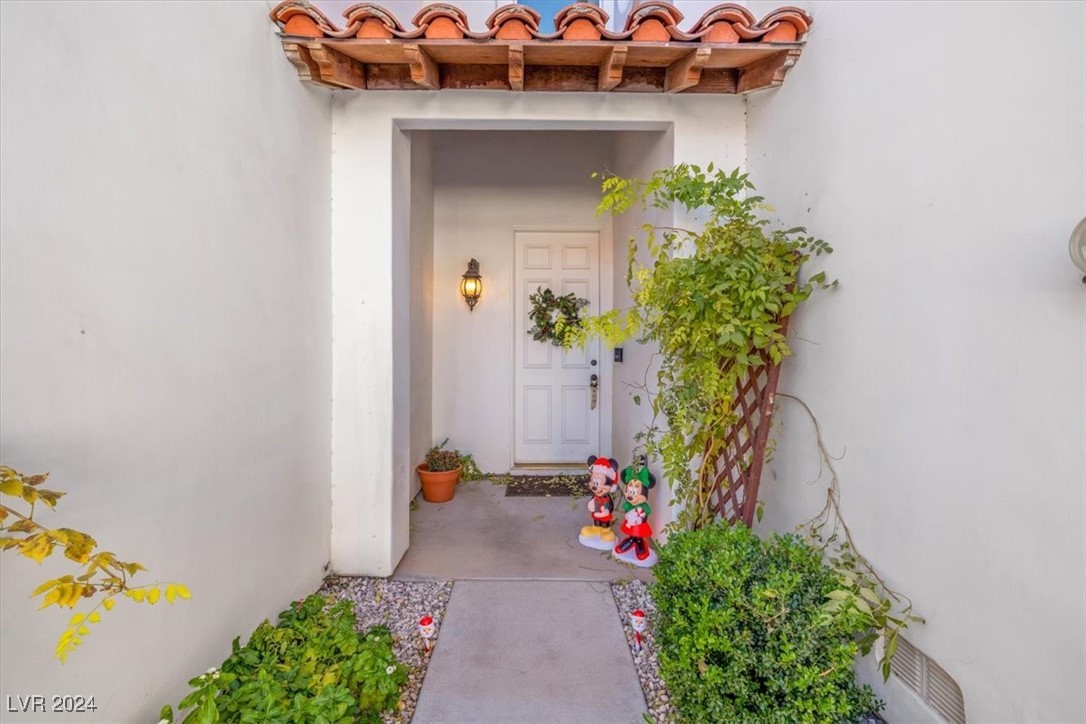 8715 Villa Ariel Lane