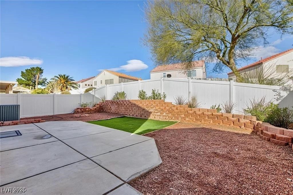 618 Lava Beds Way