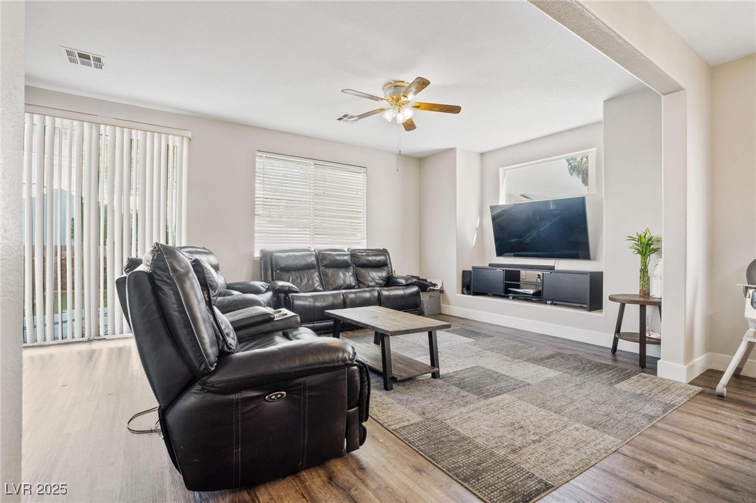 618 Lava Beds Way