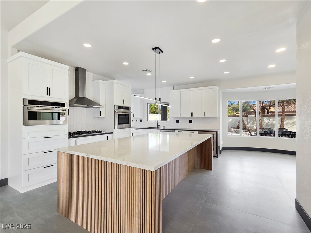 8112 Golfers Oasis Drive