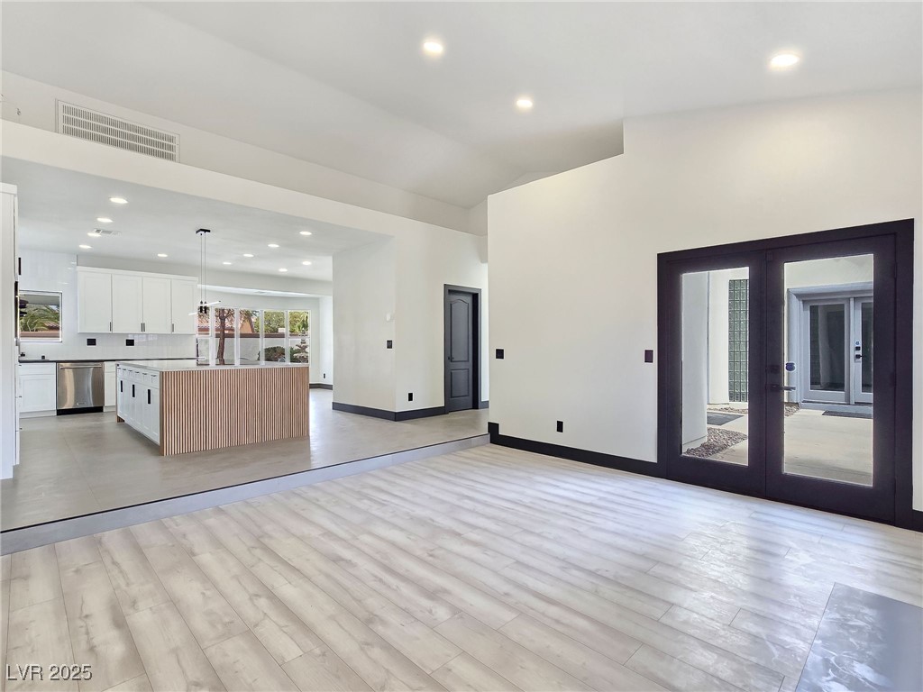 8112 Golfers Oasis Drive