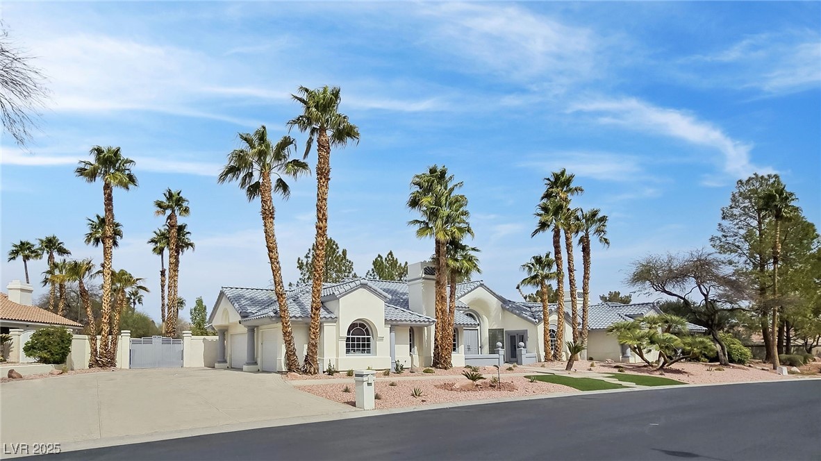 8112 Golfers Oasis Drive
