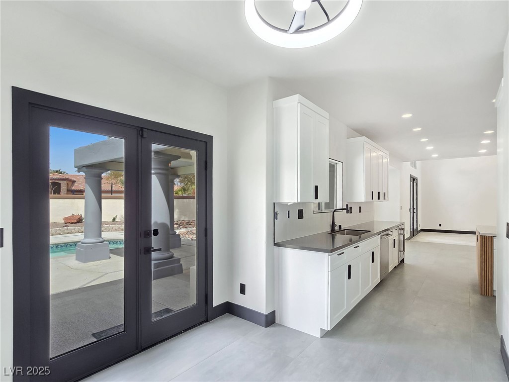 8112 Golfers Oasis Drive