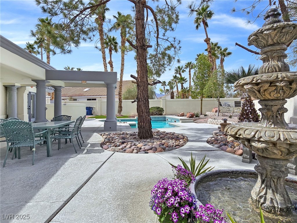 8112 Golfers Oasis Drive