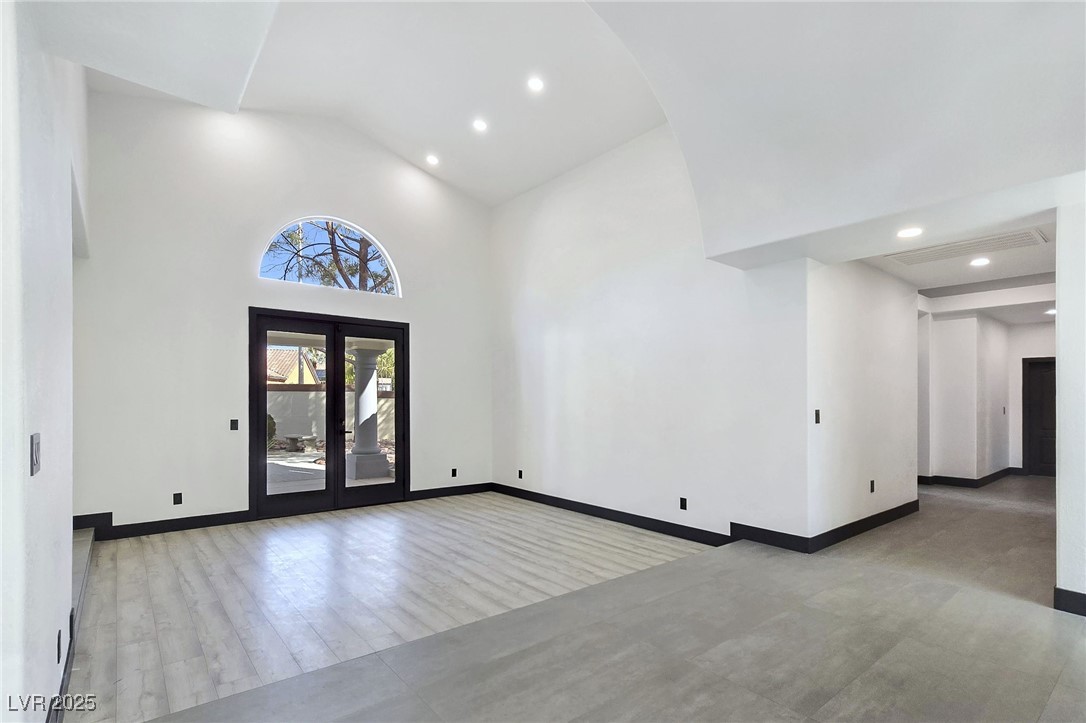 8112 Golfers Oasis Drive