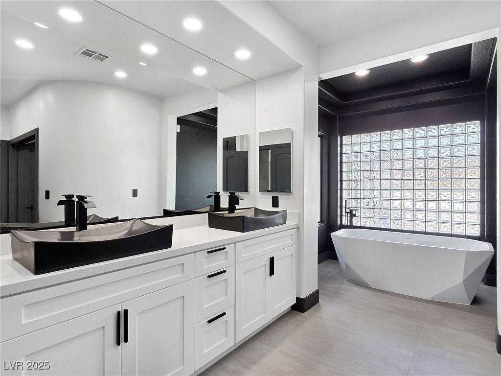 8112 Golfers Oasis Drive