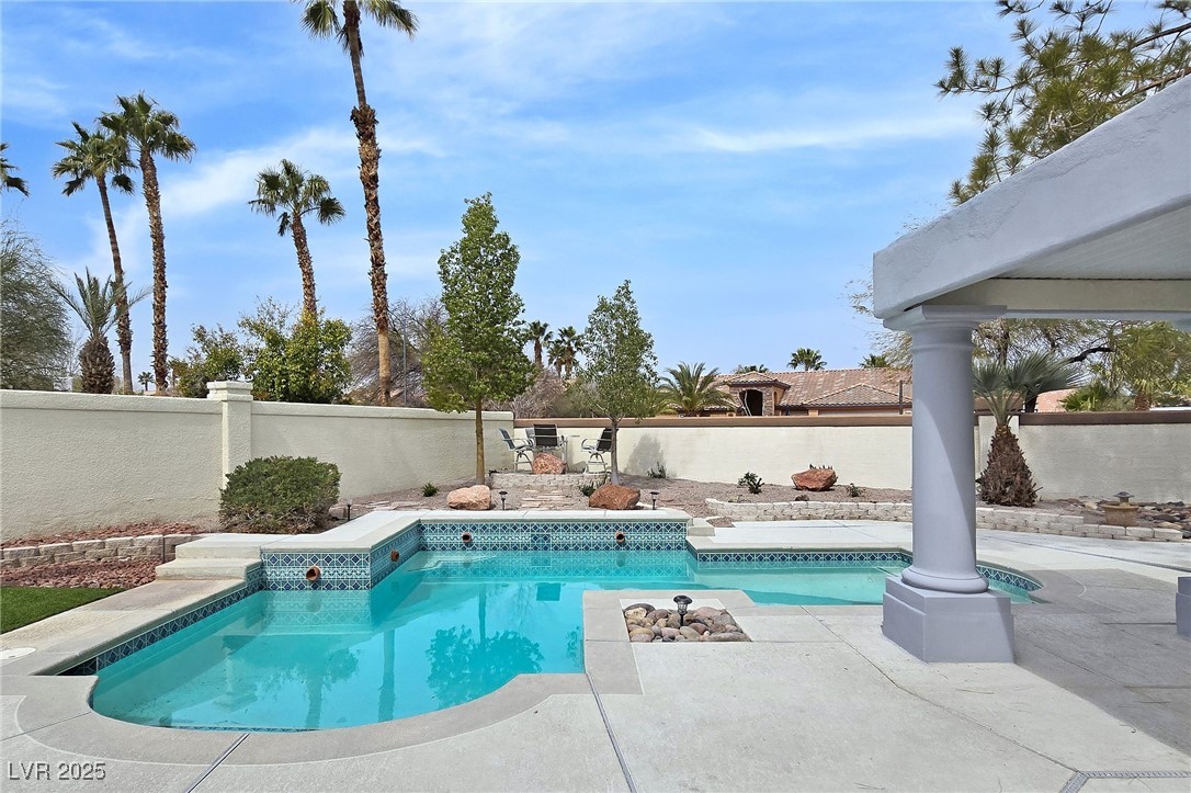 8112 Golfers Oasis Drive