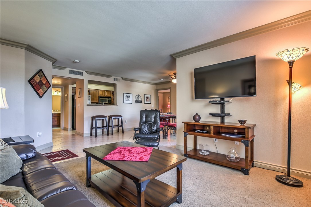 1150 North Buffalo Drive 1022