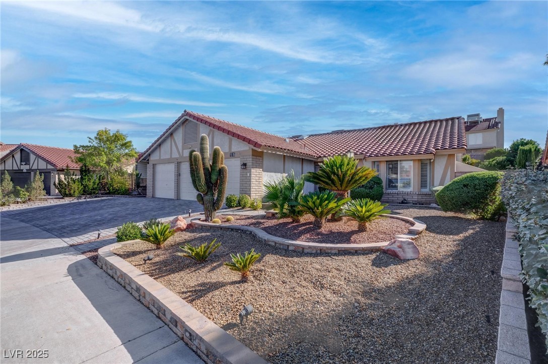 1516 Frandosa Lane