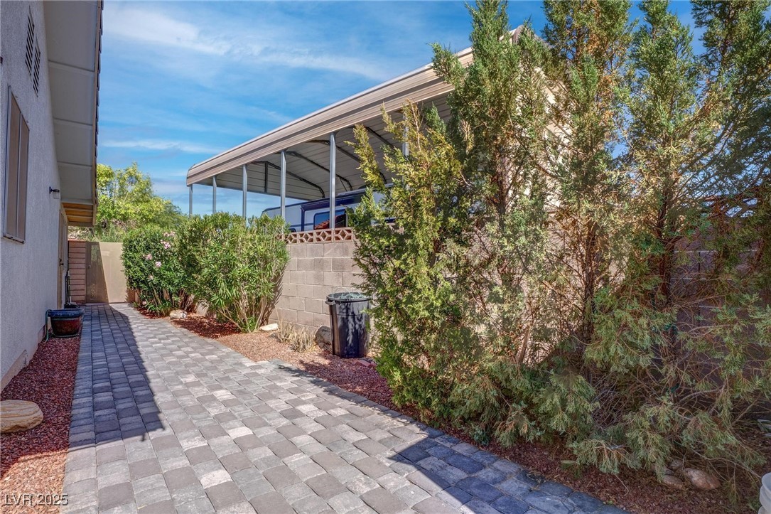 1516 Frandosa Lane