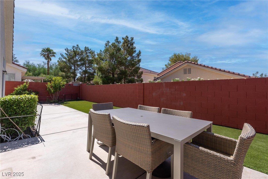 1910 Coyote Pass Way