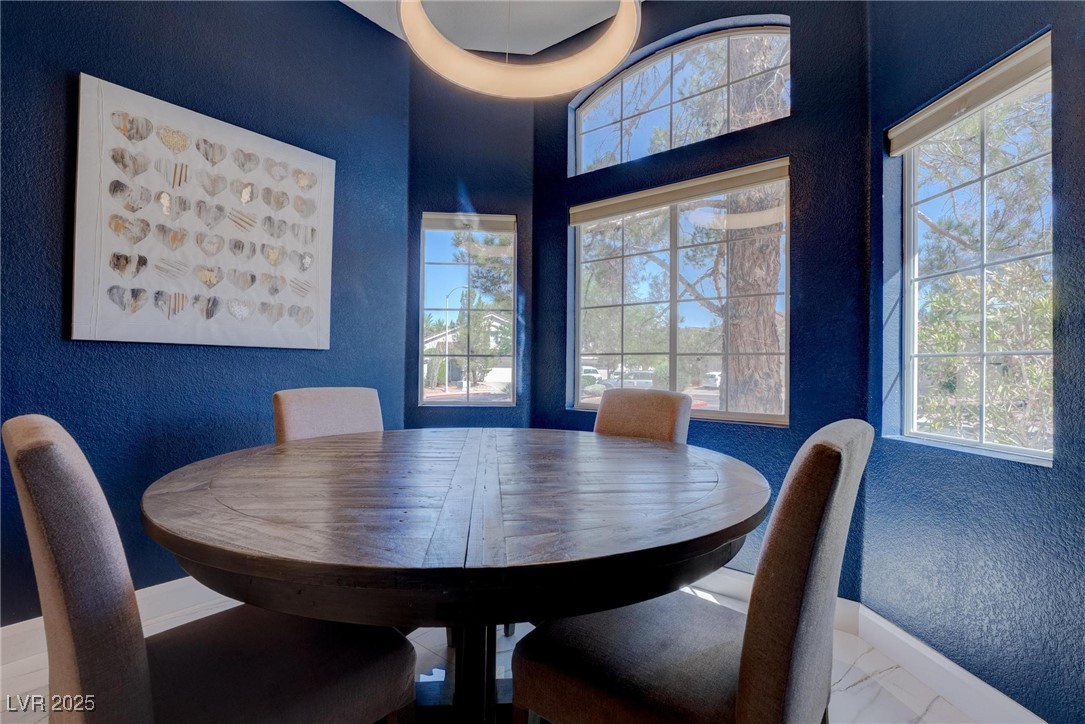 1910 Coyote Pass Way