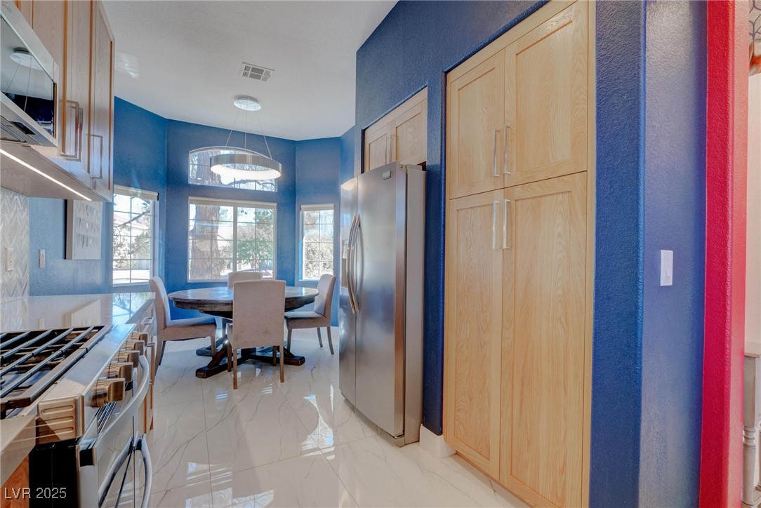 1910 Coyote Pass Way