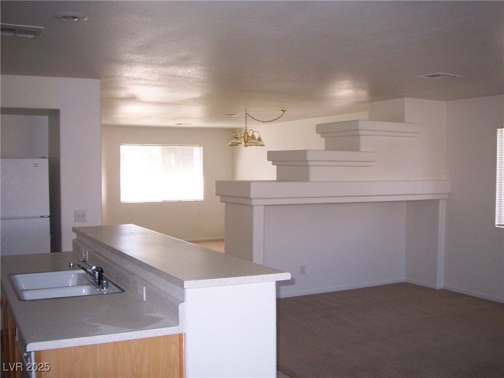 7932 ODYSSEUS Avenue -