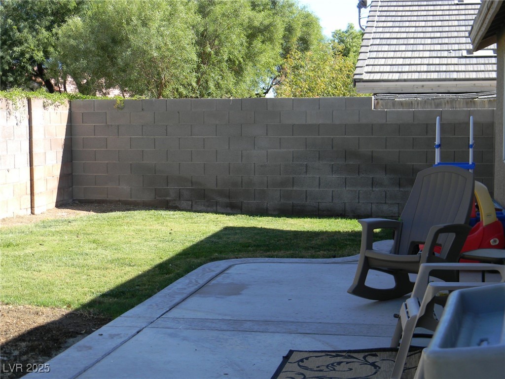 7932 ODYSSEUS Avenue -