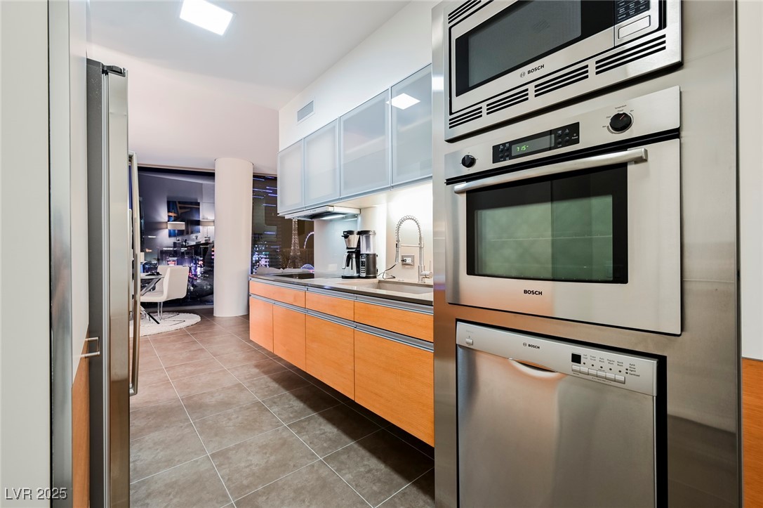 3726 Las Vegas Boulevard 1801