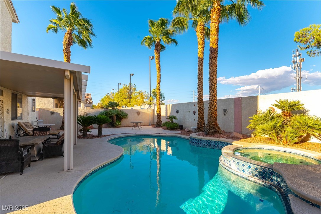 8942 Galena Crossing Street