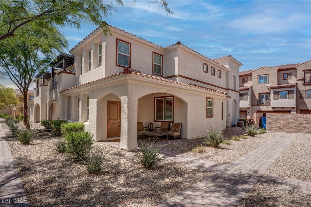 1040 Via Panfilo Avenue