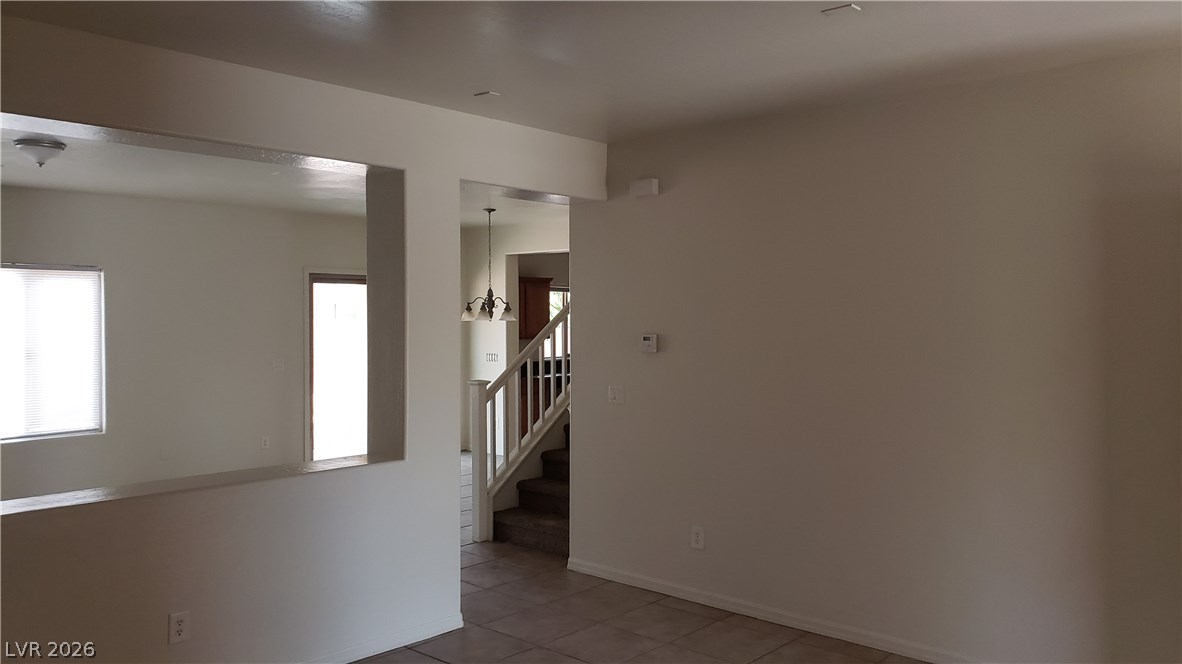 5526 Moonlight Garden Street
