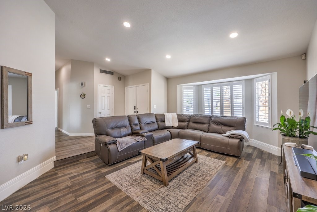 5809 Paseo Del Mar