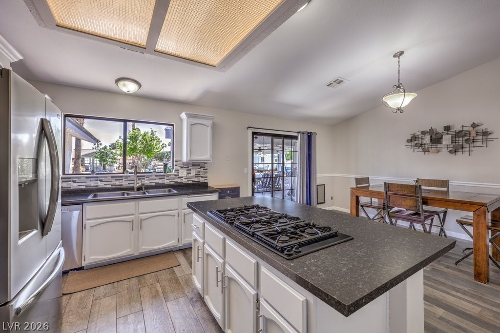 5809 Paseo Del Mar