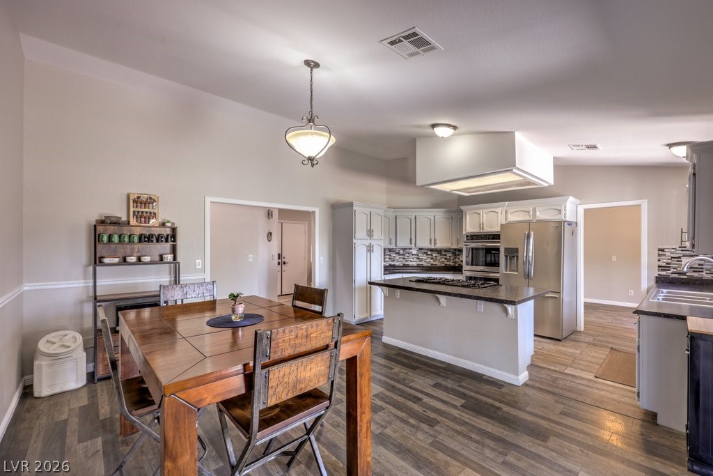 5809 Paseo Del Mar