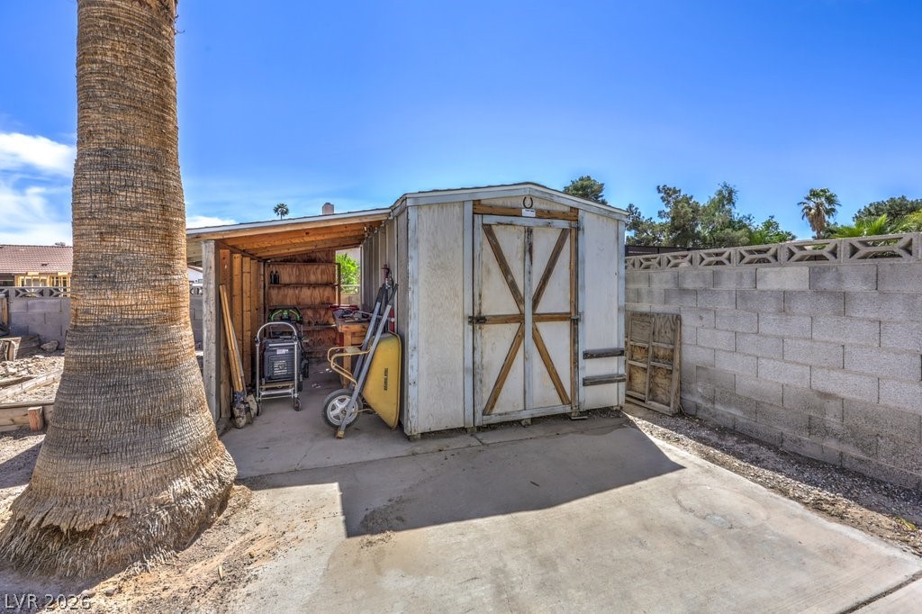 5809 Paseo Del Mar