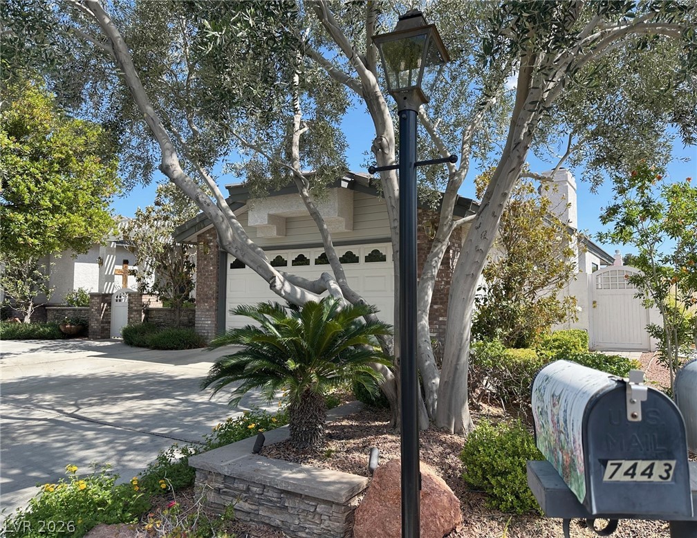 7443 Alice Springs Circle