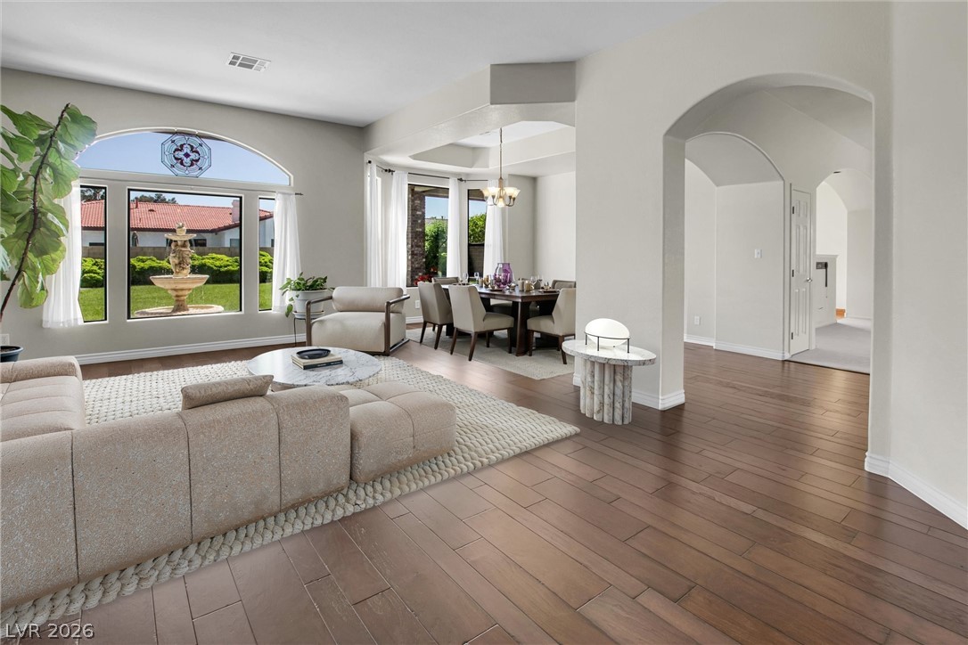 7443 Alice Springs Circle