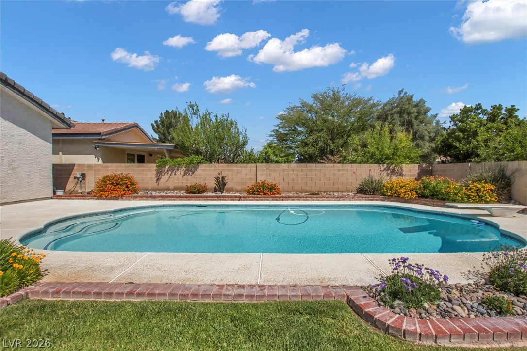 7443 Alice Springs Circle
