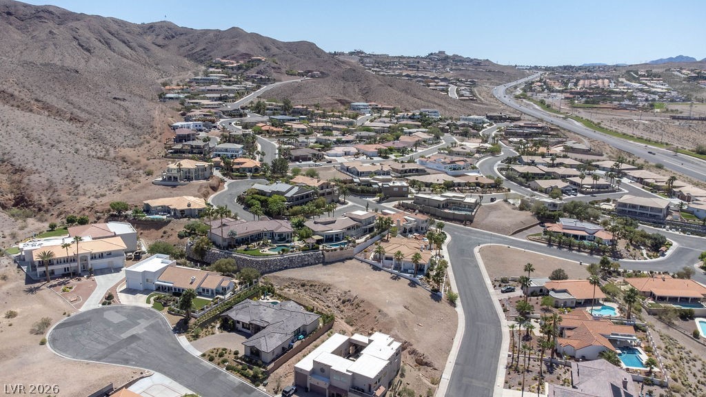 929 Vista Lago Way