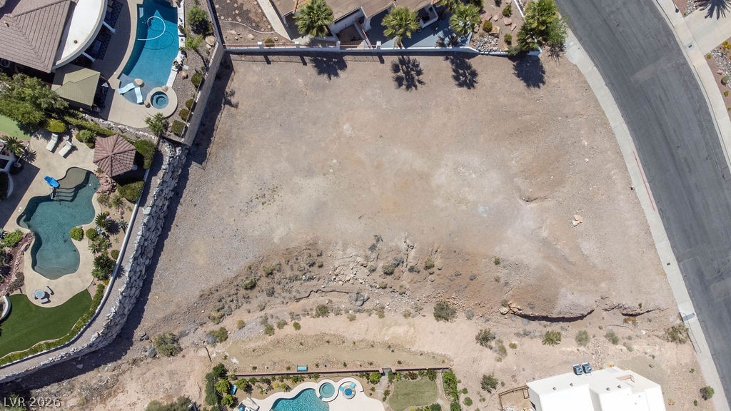 929 Vista Lago Way