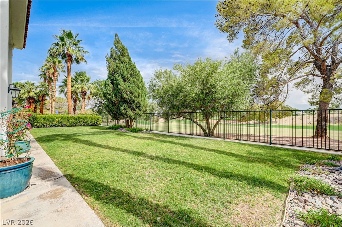 8901 Robinson Ridge Drive