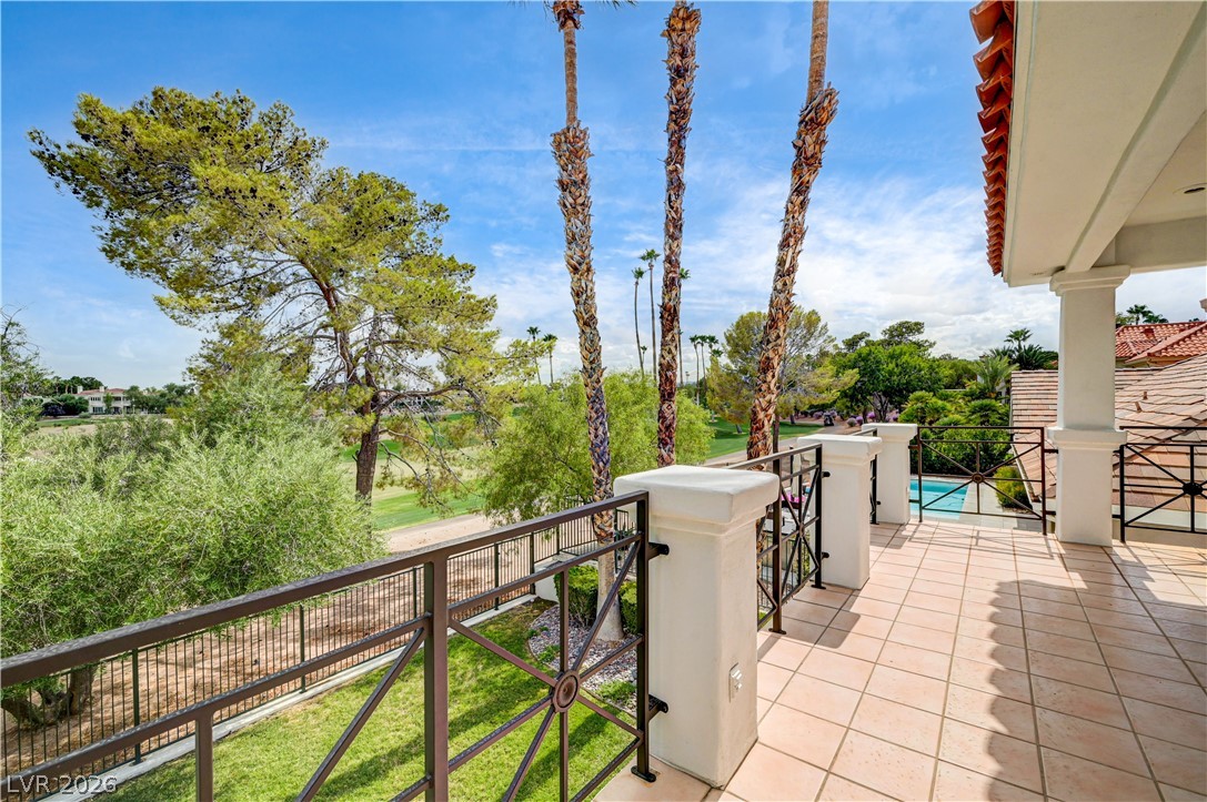 8901 Robinson Ridge Drive