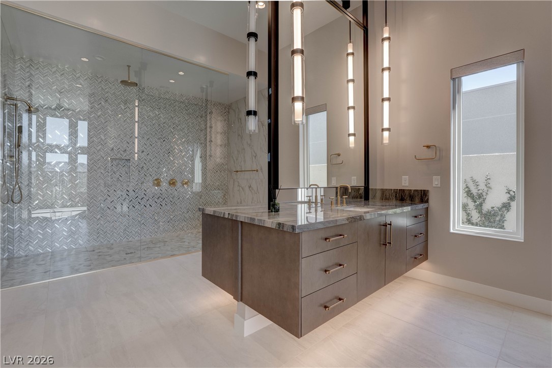 10949 Rossa Peak Avenue