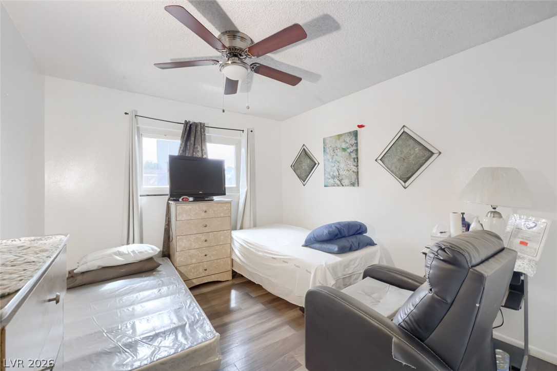 3956 Green Leaf Drive