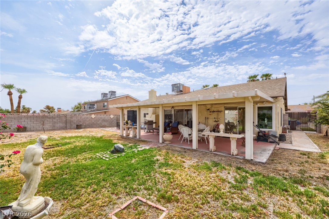 3956 Green Leaf Drive