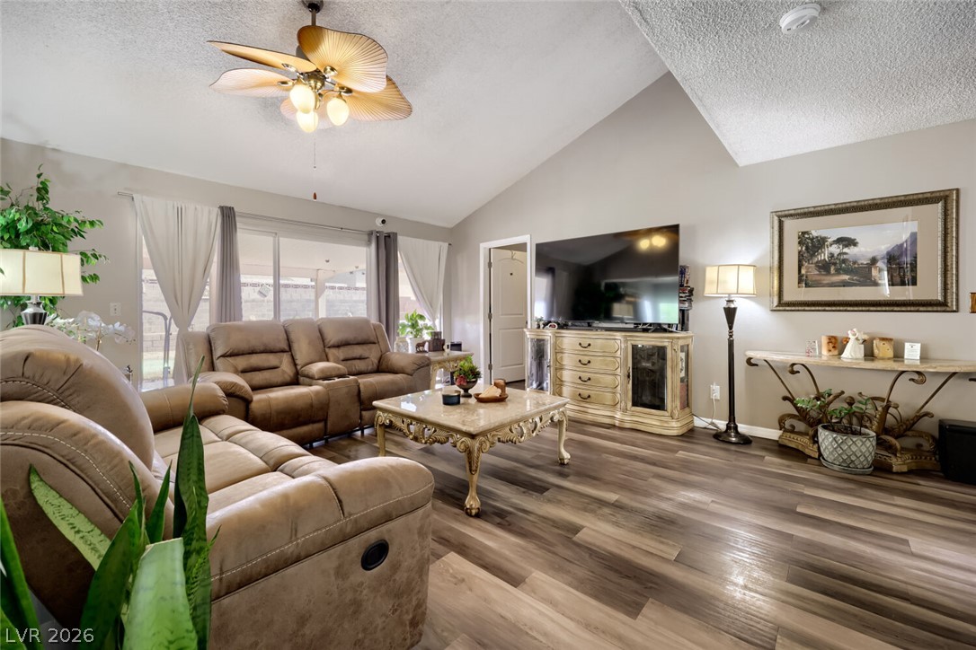3956 Green Leaf Drive