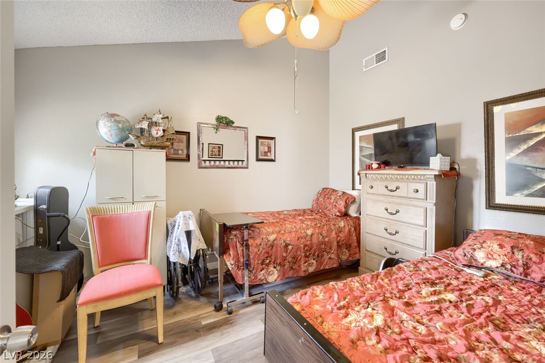 3956 Green Leaf Drive